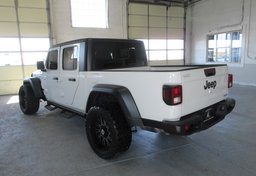 2020 Jeep Gladiator - Image 8