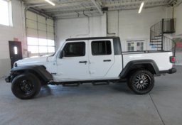 2020 Jeep Gladiator - Image 9