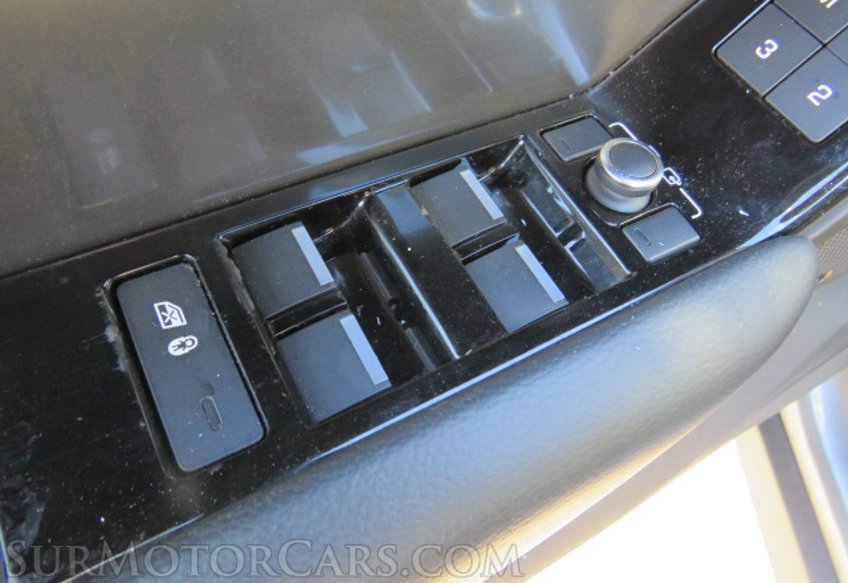 2018 Land Rover Range Rover Velar - Image 41