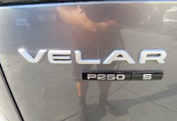 2018 Land Rover Range Rover Velar - Image 18