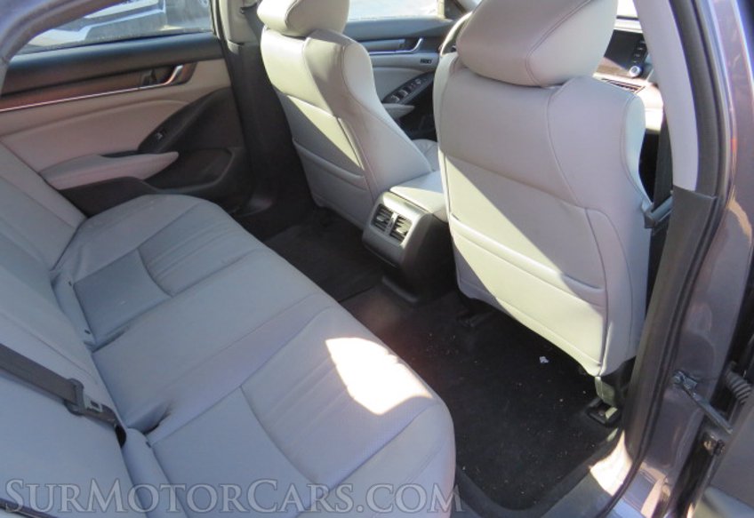 2018 Honda Accord Sedan - Image 32