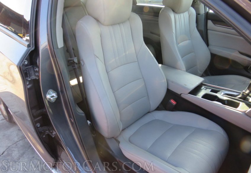 2018 Honda Accord Sedan - Image 30