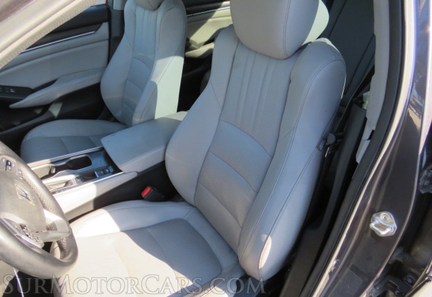 2018 Honda Accord Sedan - Image 29