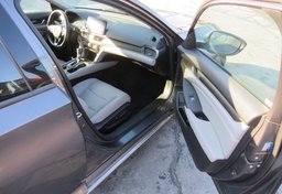 2018 Honda Accord Sedan - Image 23