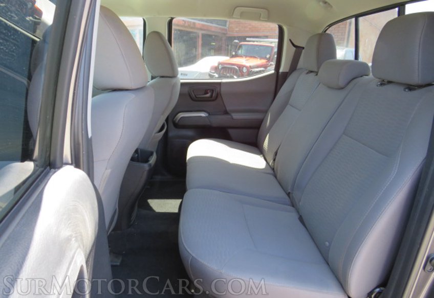 2019 Toyota Tacoma - Image 30