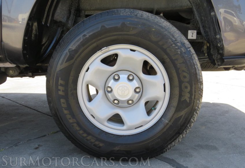 2019 Toyota Tacoma - Image 18