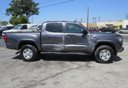 2019 Toyota Tacoma - Image 6