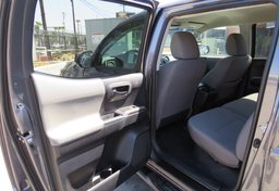 2019 Toyota Tacoma - Image 25