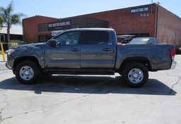 2019 Toyota Tacoma - Image 5