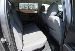 2019 Toyota Tacoma - Image 29