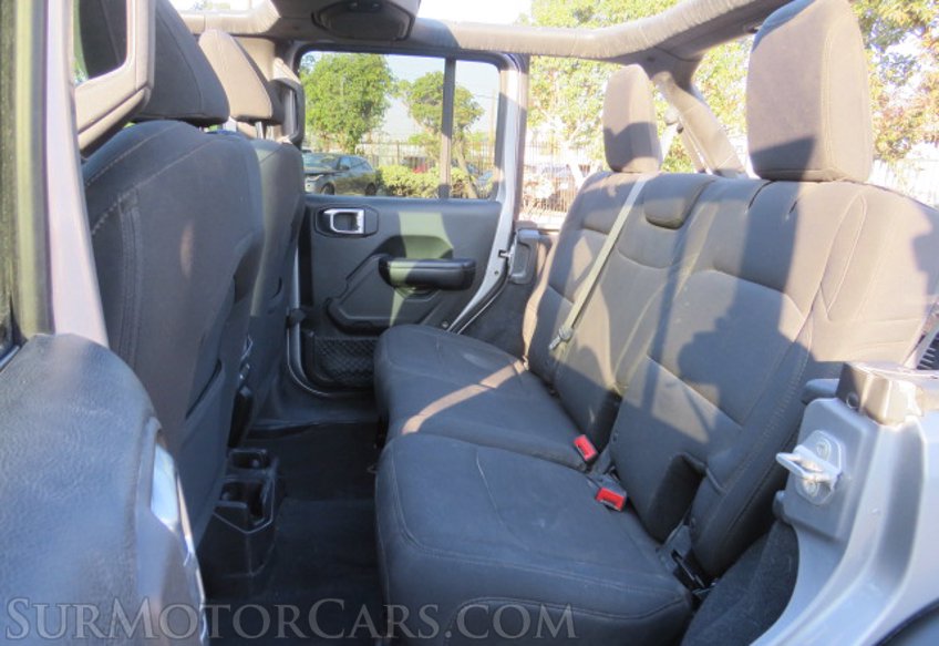 2018 Jeep Wrangler Unlimited - Image 31