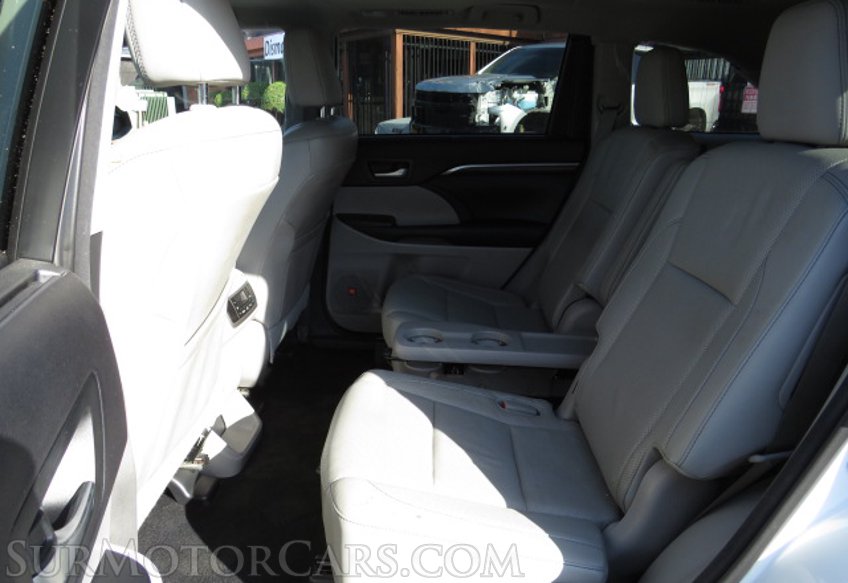 2016 Toyota Highlander - Image 22