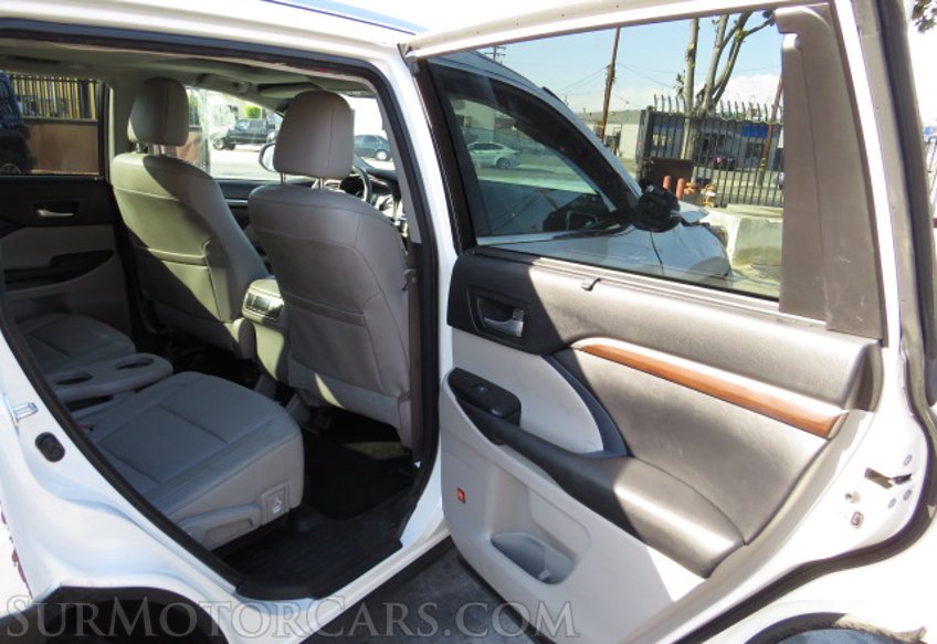 2016 Toyota Highlander - Image 26