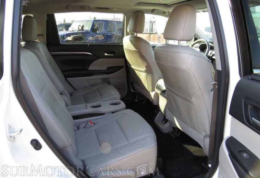 2016 Toyota Highlander - Image 27