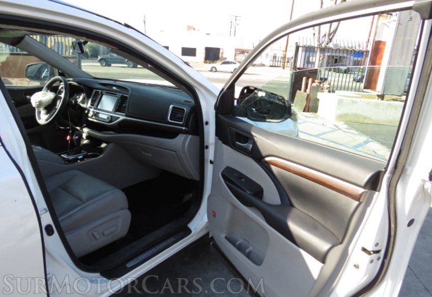 2016 Toyota Highlander - Image 24