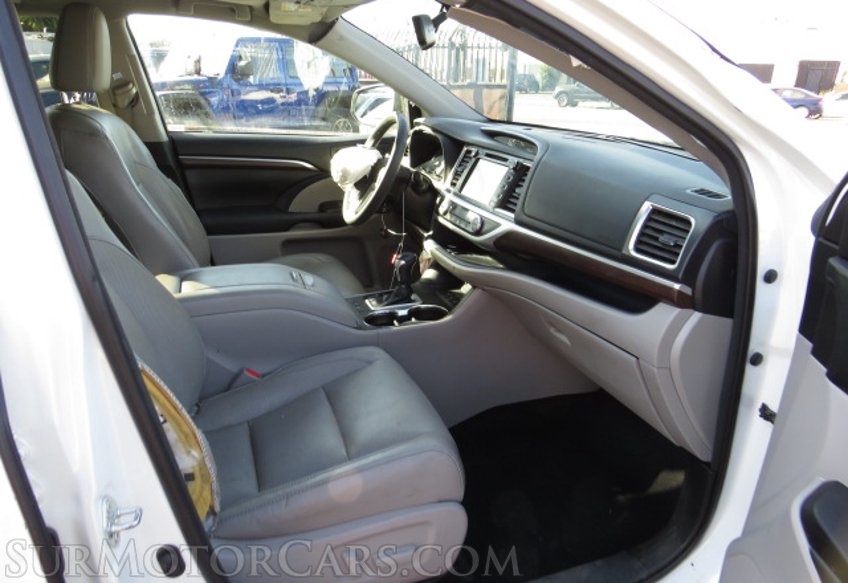 2016 Toyota Highlander - Image 25