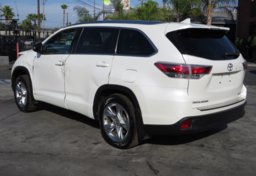 2016 Toyota Highlander - Image 8