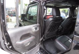 2020 Jeep Gladiator - Image 23