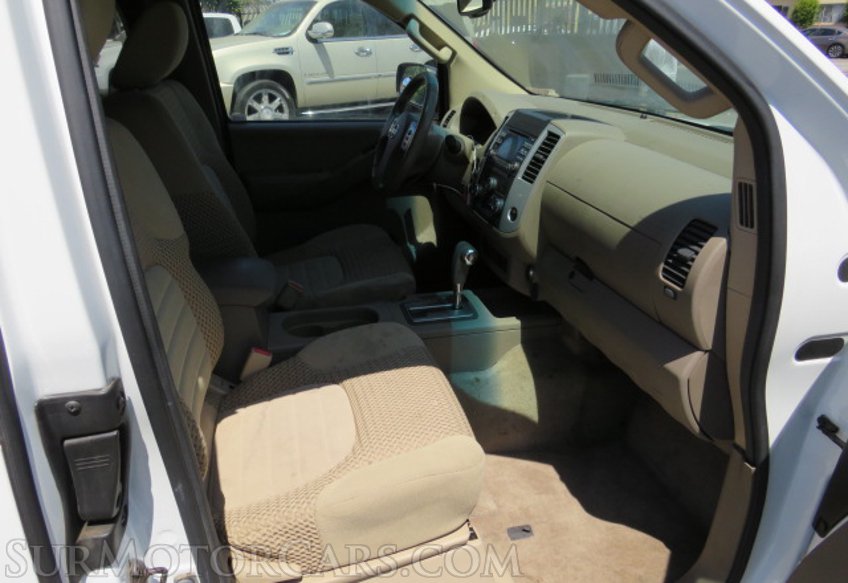 2014 Nissan Frontier - Image 28