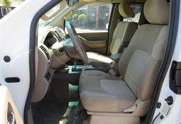 2014 Nissan Frontier - Image 25