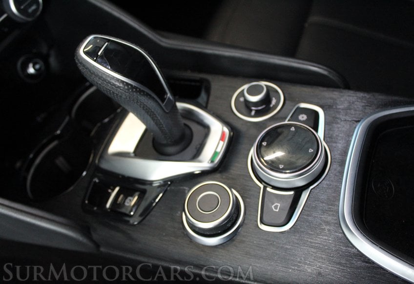 2020 Alfa Romeo Giulia Q4 - Image 41