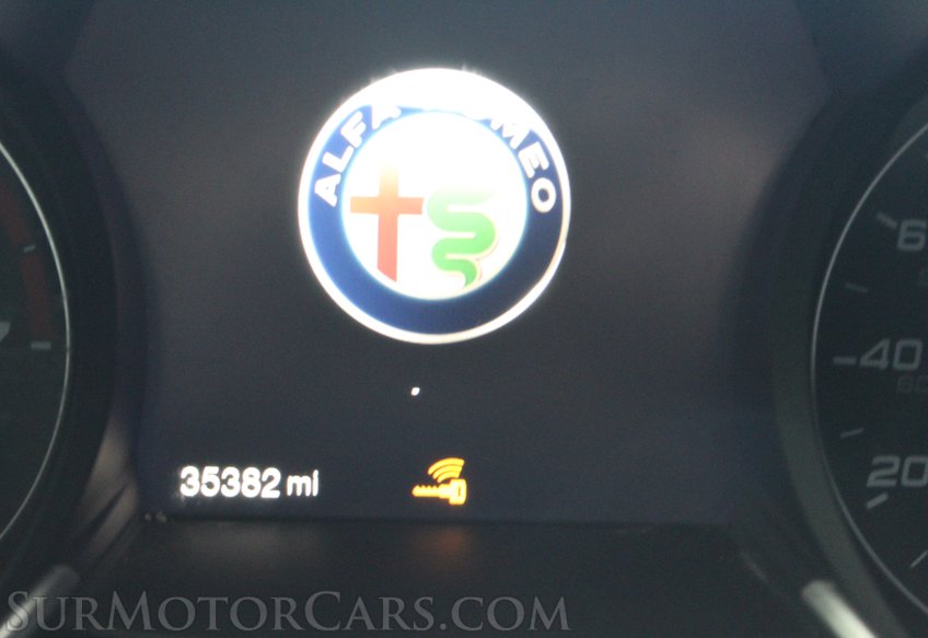 2020 Alfa Romeo Giulia Q4 - Image 42