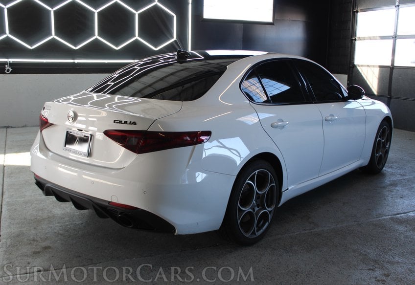 2020 Alfa Romeo Giulia Q4 - Image 8