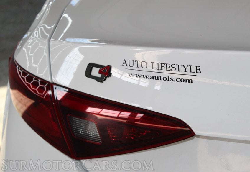 2020 Alfa Romeo Giulia Q4 - Image 20