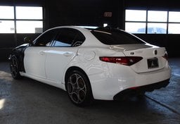 2020 Alfa Romeo Giulia Q4 - Image 6