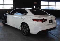 2020 Alfa Romeo Giulia Q4 - Image 7