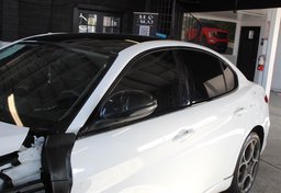 2020 Alfa Romeo Giulia Q4 - Image 16