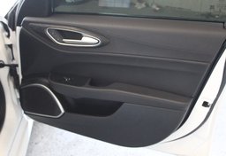 2020 Alfa Romeo Giulia Q4 - Image 61