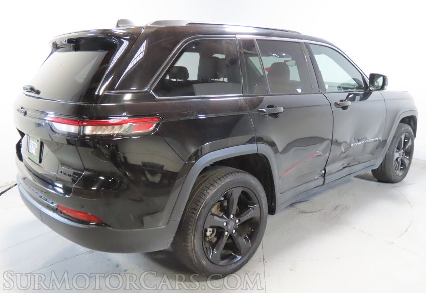2023 Jeep Grand Cherokee - Image 7
