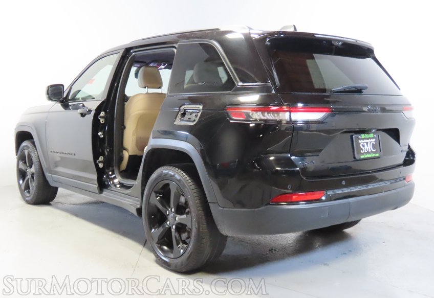 2023 Jeep Grand Cherokee - Image 10