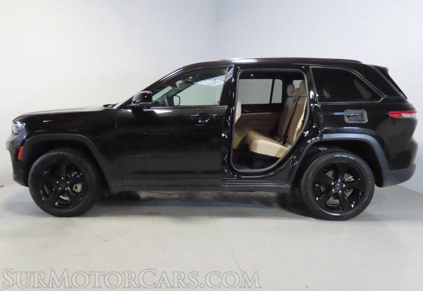 2023 Jeep Grand Cherokee - Image 5