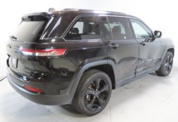 2023 Jeep Grand Cherokee - Image 7