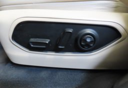 2023 Jeep Grand Cherokee - Image 39