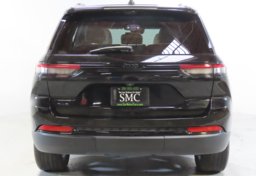 2023 Jeep Grand Cherokee - Image 11