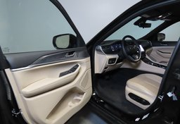 2023 Jeep Grand Cherokee - Image 20