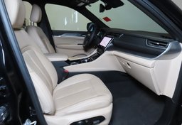 2023 Jeep Grand Cherokee - Image 27