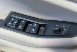 2023 Jeep Grand Cherokee - Image 42