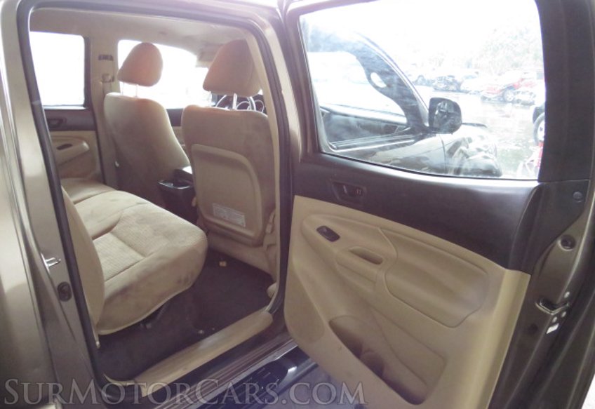 2012 Toyota Tacoma - Image 25