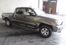 2012 Toyota Tacoma - Image 2