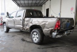 2012 Toyota Tacoma - Image 10