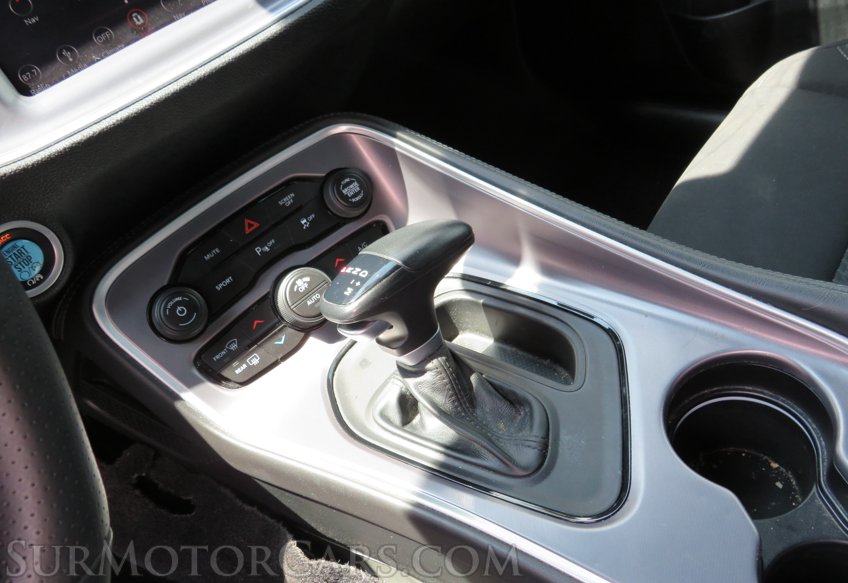 2019 Dodge Challenger - Image 38