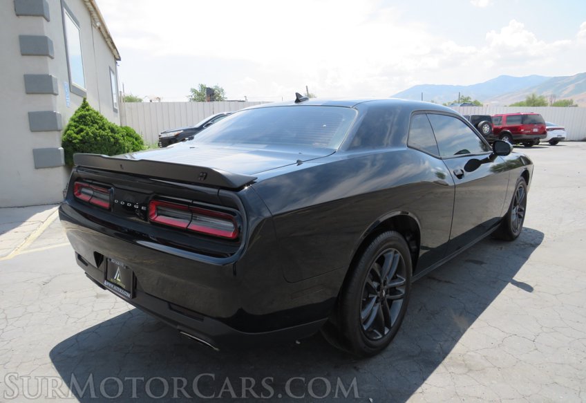 2019 Dodge Challenger - Image 8