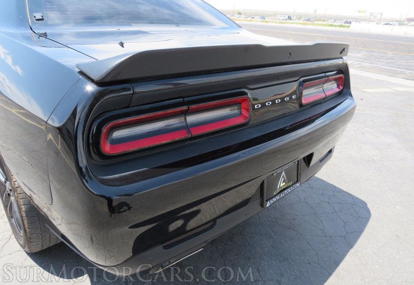2019 Dodge Challenger - Image 16