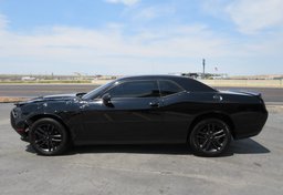 2019 Dodge Challenger - Image 10