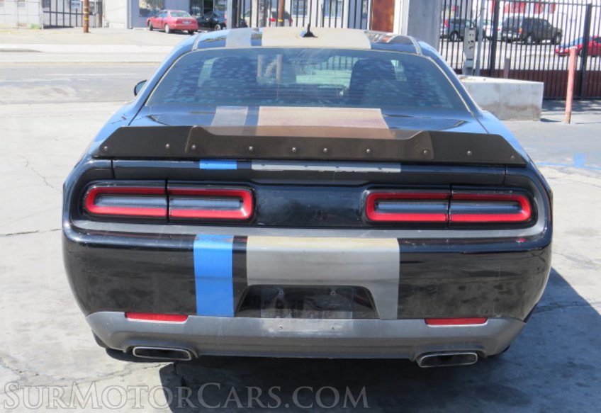 2016 Dodge Challenger - Image 12