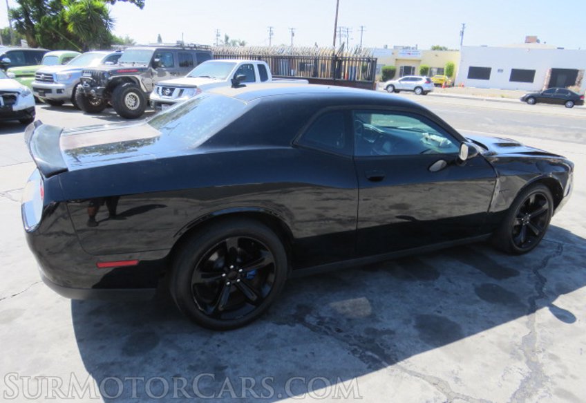2016 Dodge Challenger - Image 9